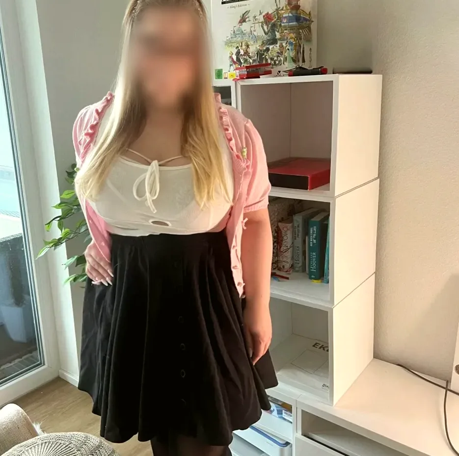 Carina, 32