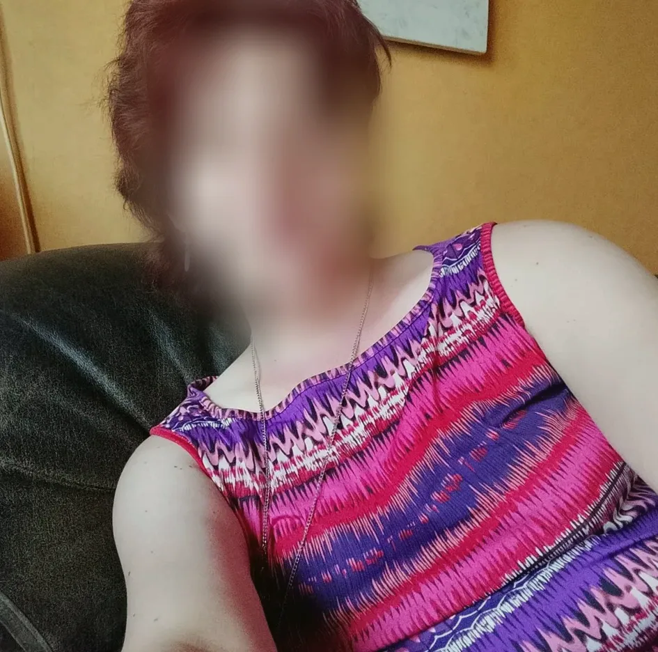 Emma, 35