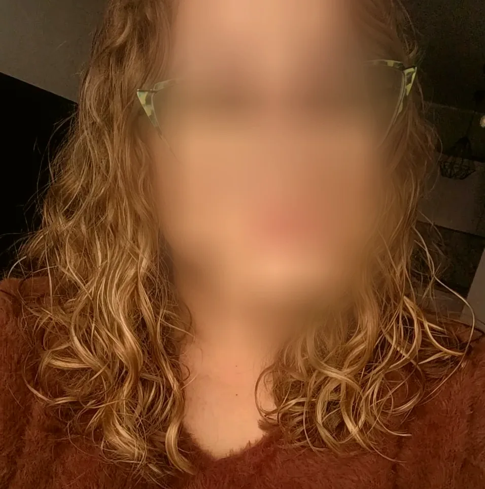 Ingrid, 29