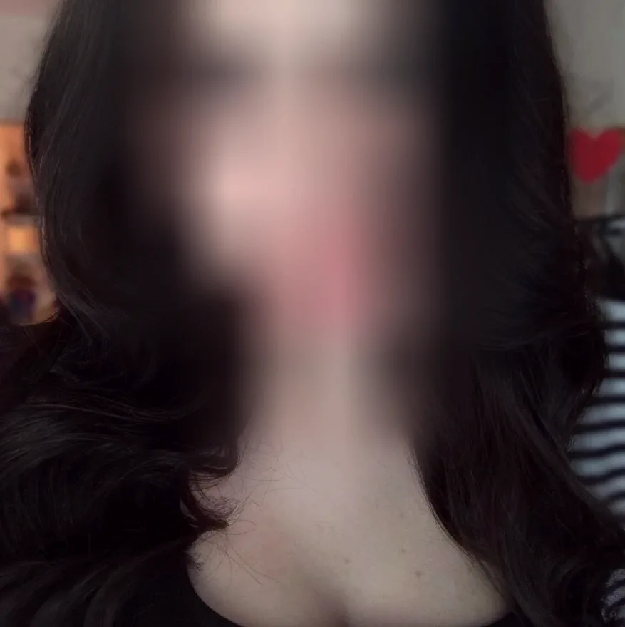 Isabella, 21