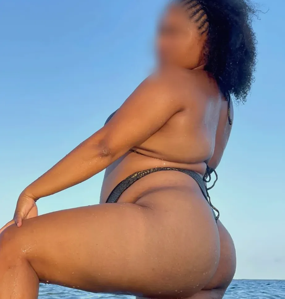 Ivana, 29