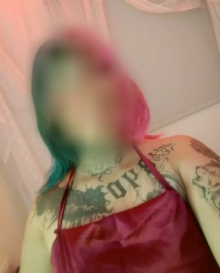 Ivona, 32