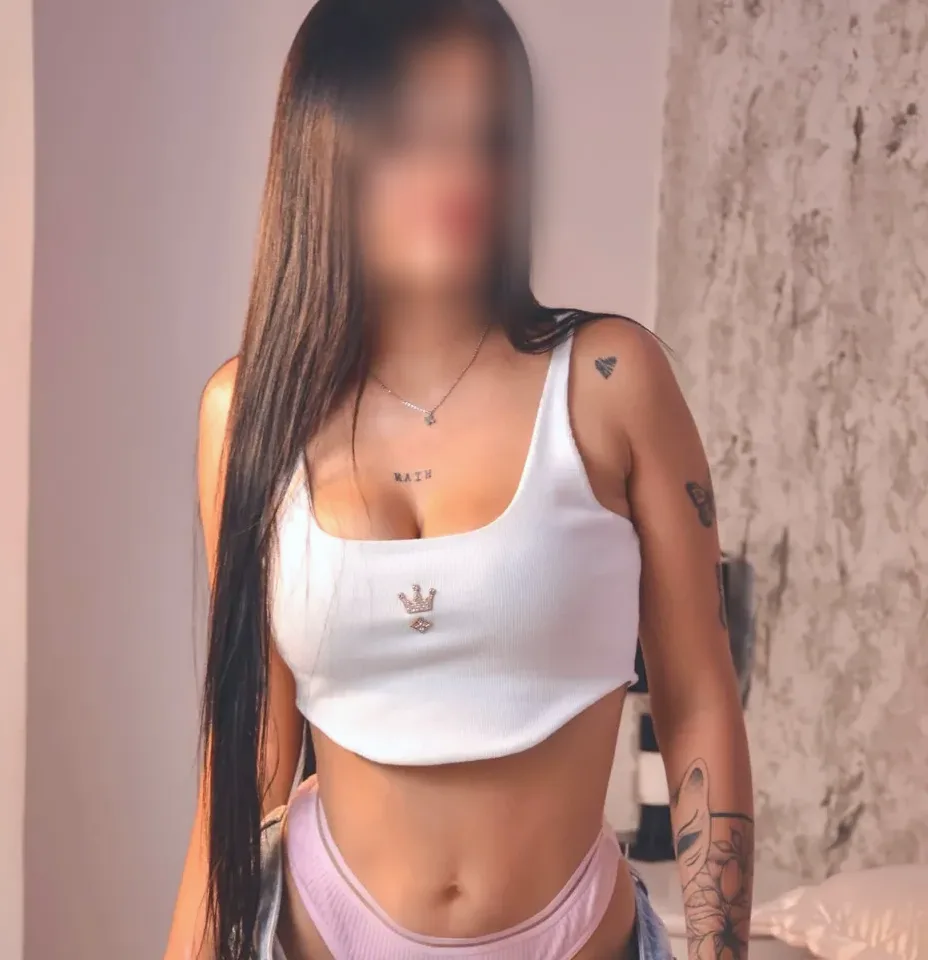 Nele, 23