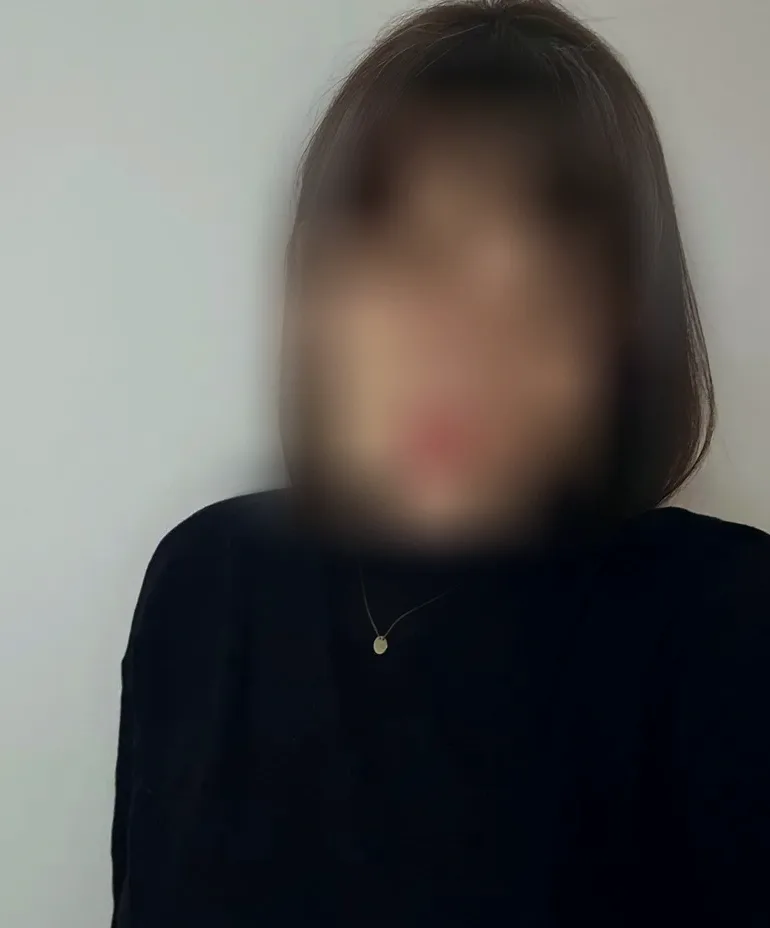 Nicole, 26